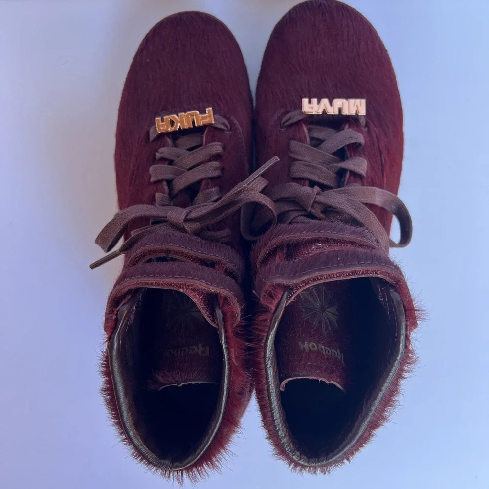 Reebok Freestyle Pony Hair Vibram Womens Sz 8 Amber Rose Merlot Gold Sneaker